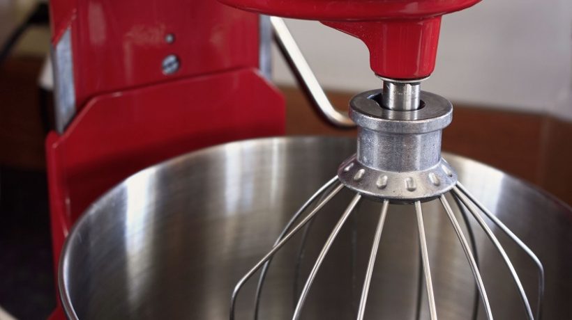 HOW TO CLEAN A ELECTRIC MIXER: USEFUL TIPS