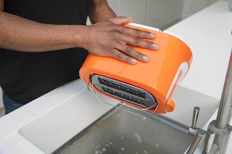 HOW TO CLEAN A TOASTER