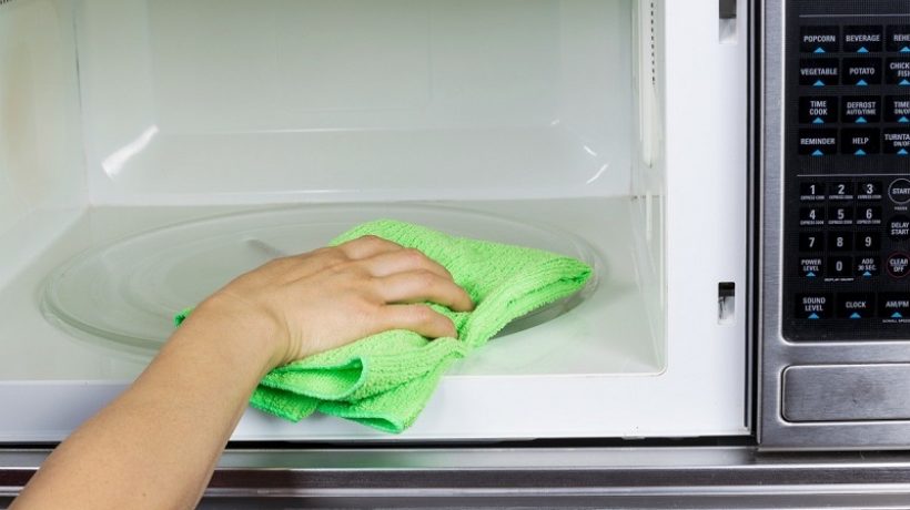 How to properly clean the microwave