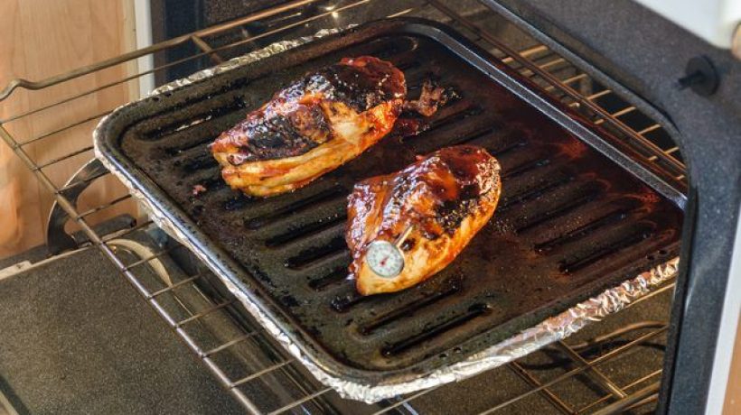 How to Use a Broiler Pan? Discover Its Pros and Cons