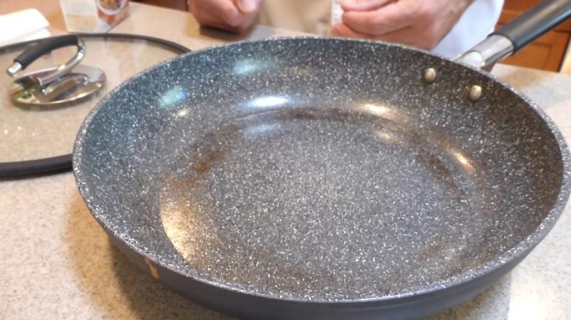 Ceramic frying pan: cleaning and care