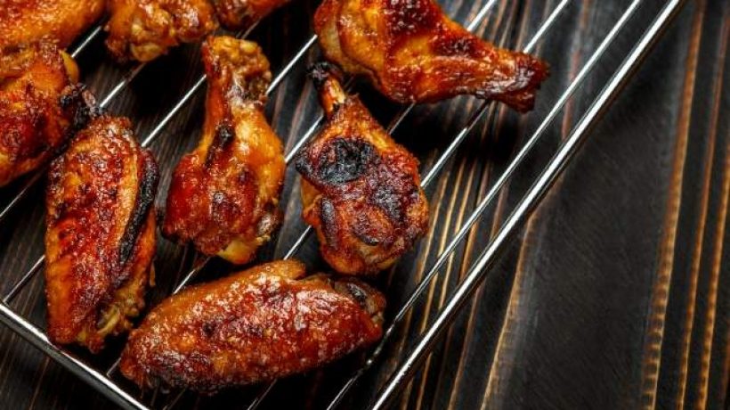 How to reheat chicken wings?