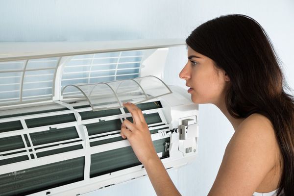 repair a split air conditioner