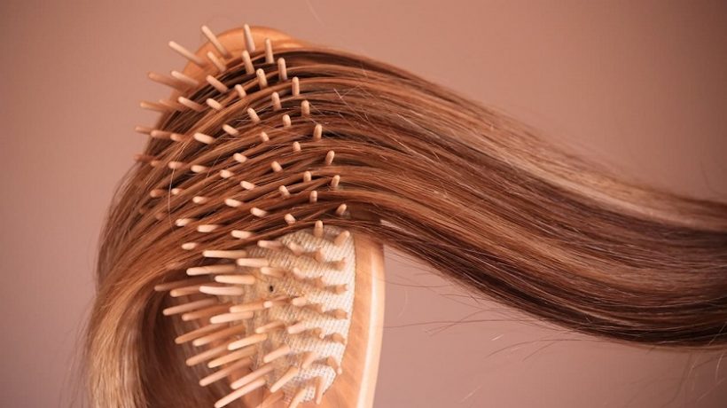 How to clean hair brushes