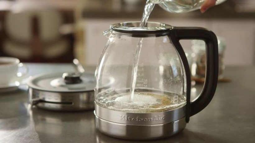 How to clean tea maker?