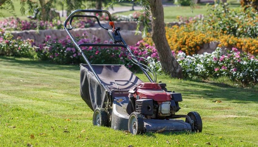How much does a lawnmower weigh: Factors Affecting Weight