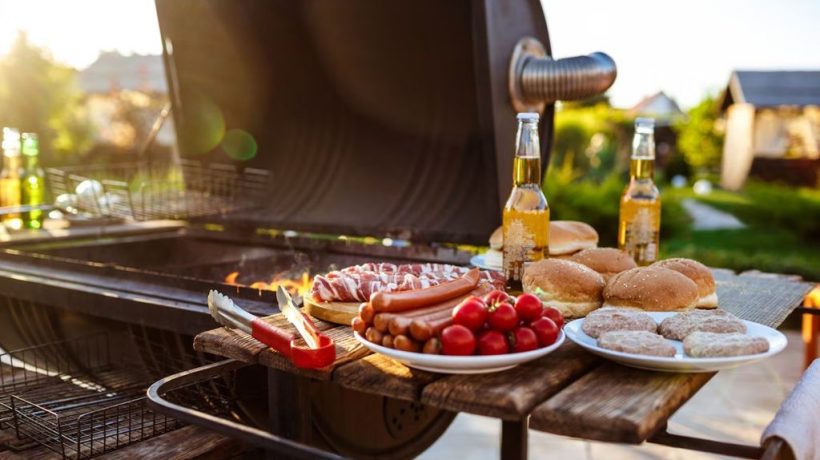 Can You Use a Barbecue Grill Indoors Safely? The Definitive Guide