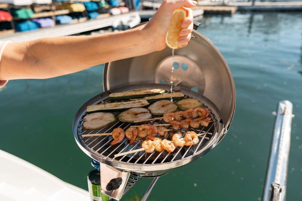 How to Buy a Boat Grill | Buying Guide