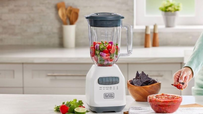 BLACK+DECKER 750W Blender Review: Powerful Ice-Crushing Performance