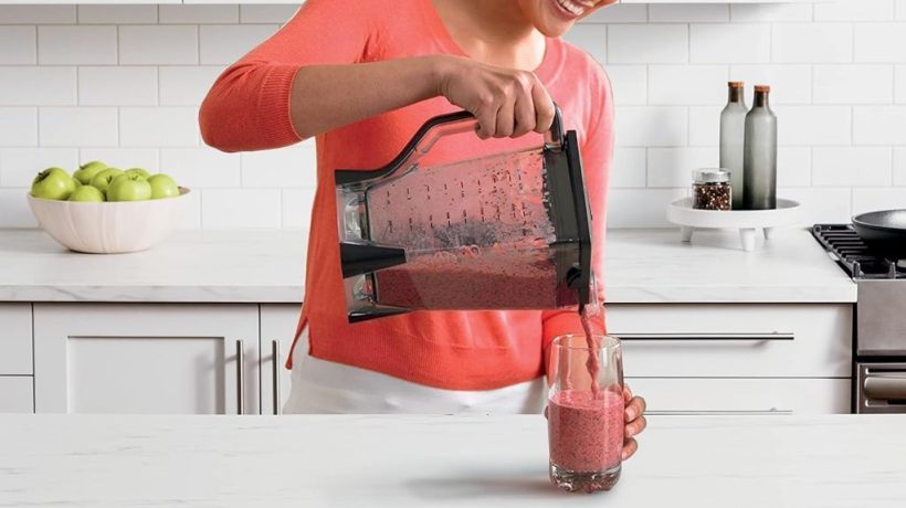 Ninja Professional 1000W Blender: 72oz Total Crushing Pitcher Review: A Powerhouse for Your Kitchen