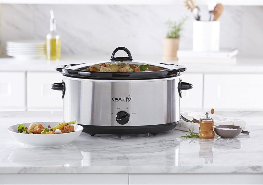 Reliable 7-quart Crock-Pot slow cooker designed for convenient cooking