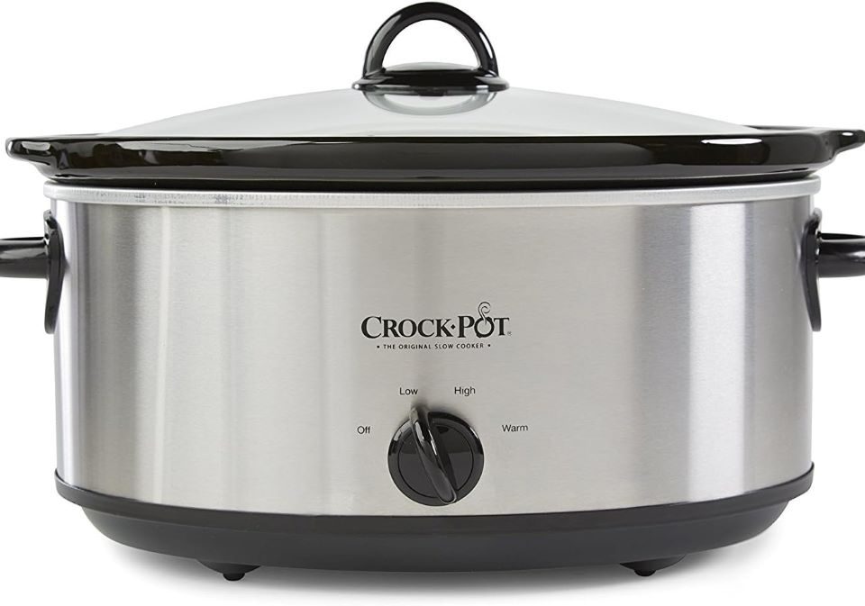 Crock-Pot 7-Quart Slow Cooker with large capacity for family meals