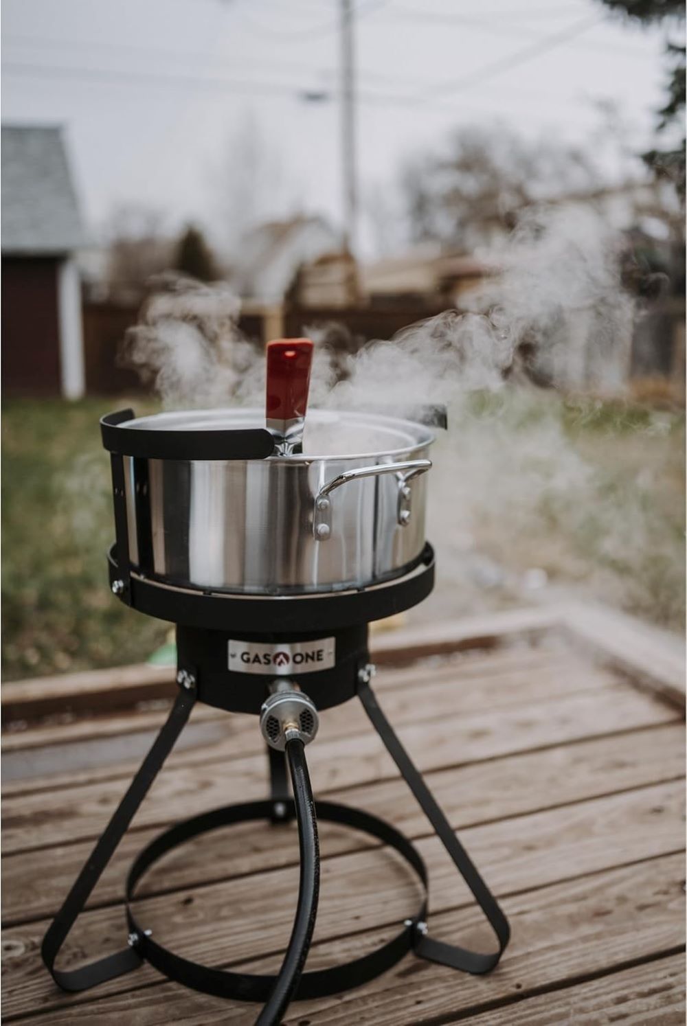 Outdoor deep fryer pot ideal for frying seafood, chicken, and more