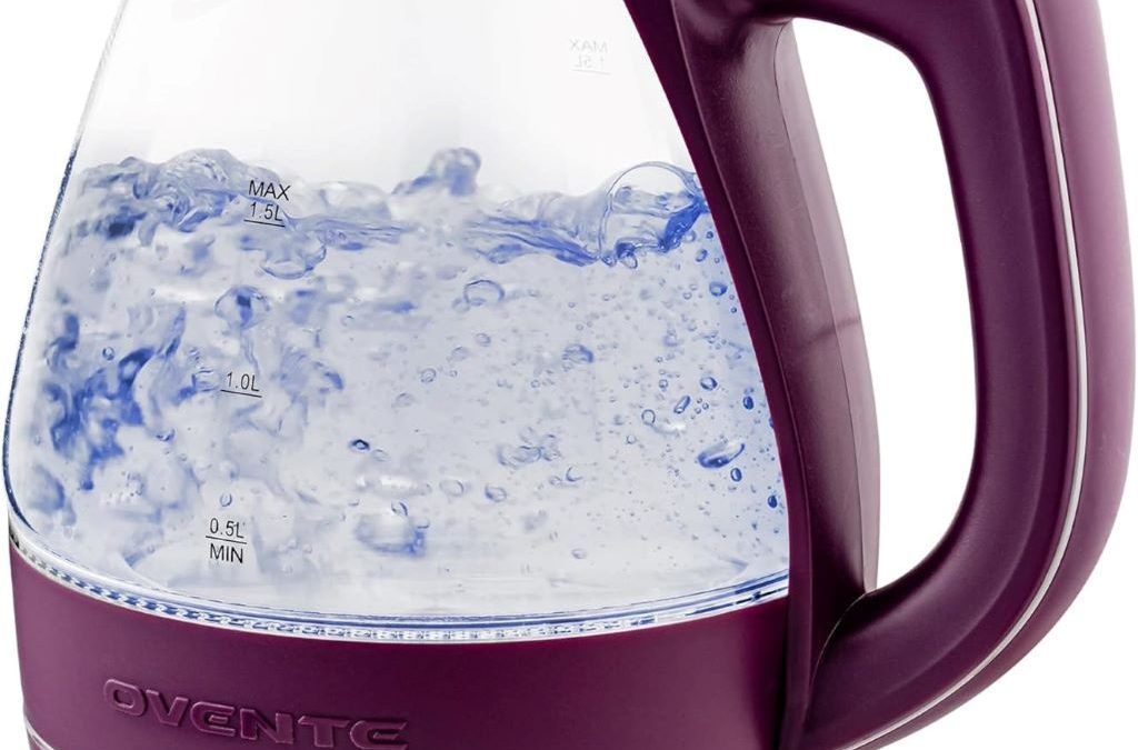 OVENTE 1.5L glass electric kettle in purple with borosilicate body and LED light