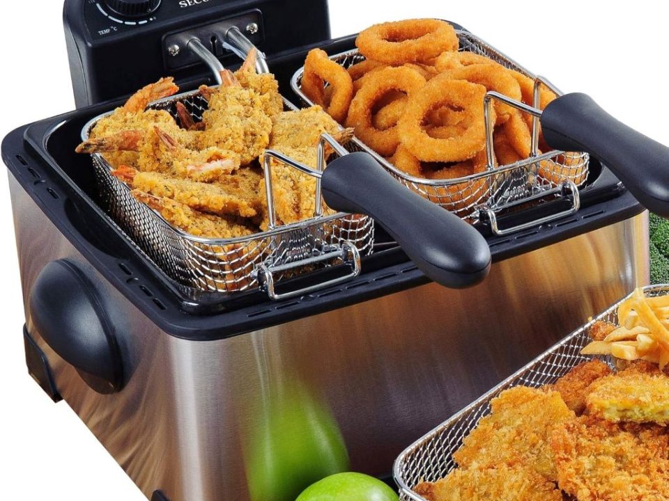 Secura 1700W stainless steel triple basket deep fryer with timer and extra odor filter.