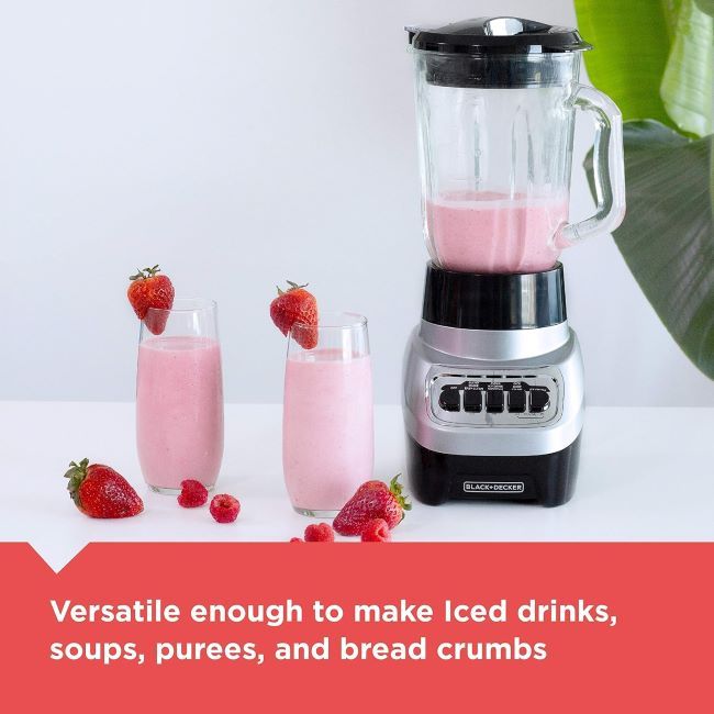 BLACK+DECKER PowerCrush Multi-Function Blender – countertop blender with 6-cup glass jar and 4 speed settings for smoothies and food blending.